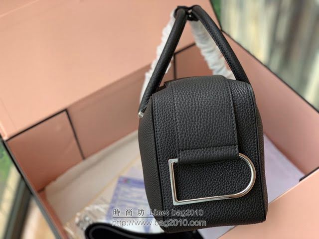 DELVAUX女包 標誌性包款 旋轉拎著提把D扣環 德爾沃女手提包 CL0028 黑銀 Delvaux信封袋  fcs1263